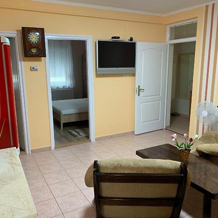 Eoetvoes Vendeghaz Villa Hajdúszoboszló Екстериор снимка